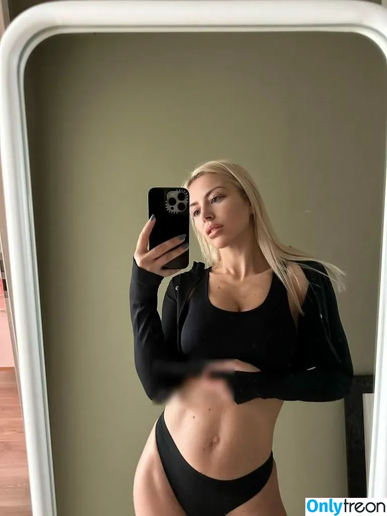 Stephanie Clerbois nude photo #0010 (Speana / speana20 / stephaniesantiago)