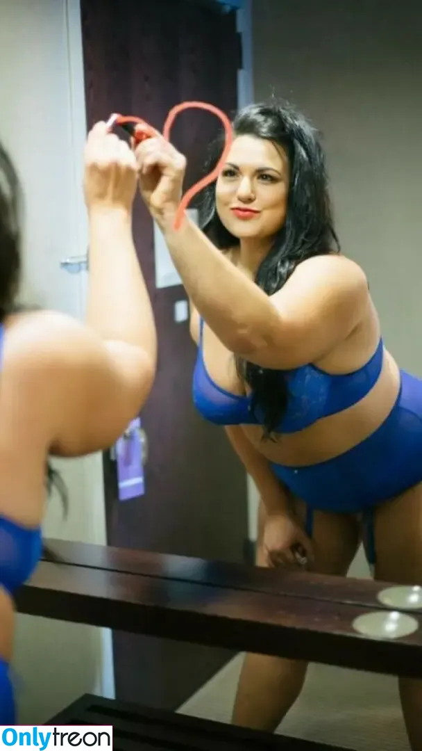 Stephanie Mallick nude photo #0013 (bellabombshel)