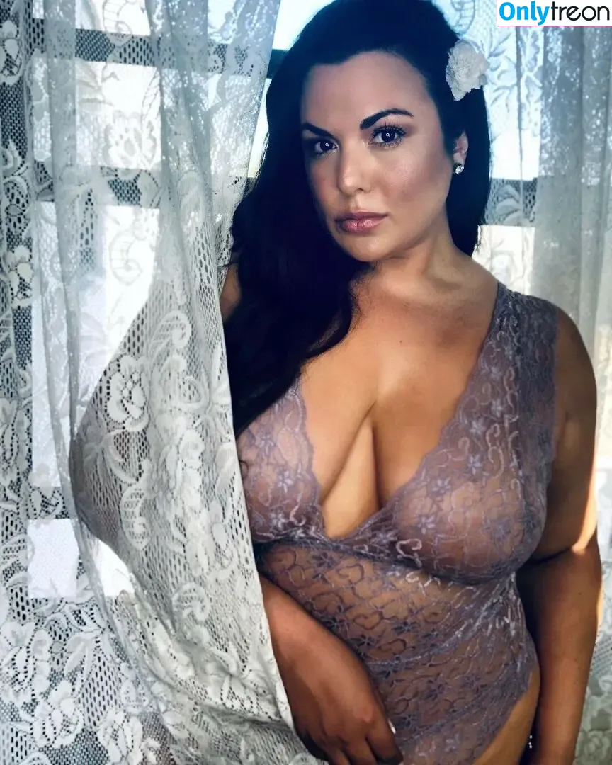 Stephanie Mallick nude photo #0026 (bellabombshel)