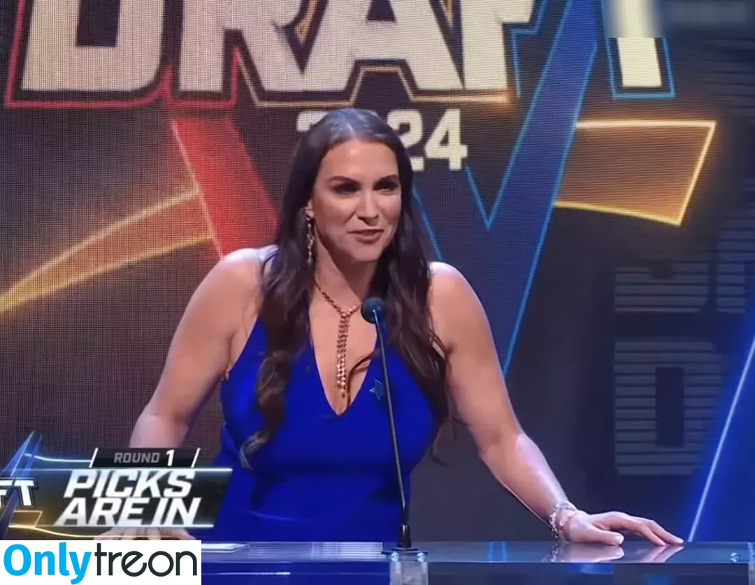 Stephanie McMahon nude photo #0214 (stephaniemcmahon)