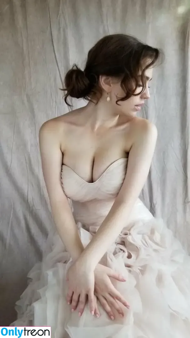 Stephanie Oustalet nude photo #0123 (stephanieoustalet)