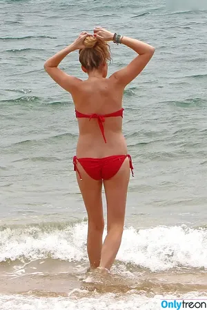 Stephanie Pratt / officialstephpratt nude photo #0033