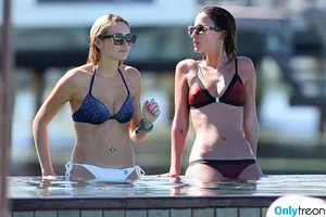 Stephanie Pratt / officialstephpratt nude photo #0078