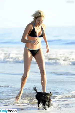 Stephanie Pratt / officialstephpratt nude photo #0176