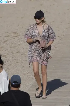 Stephanie Pratt / officialstephpratt nude photo #0177