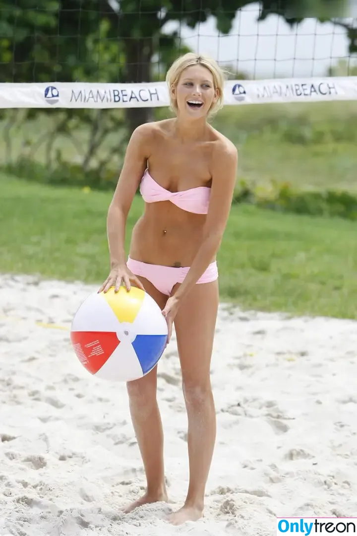 Stephanie Pratt nude photo #0047 (officialstephpratt)