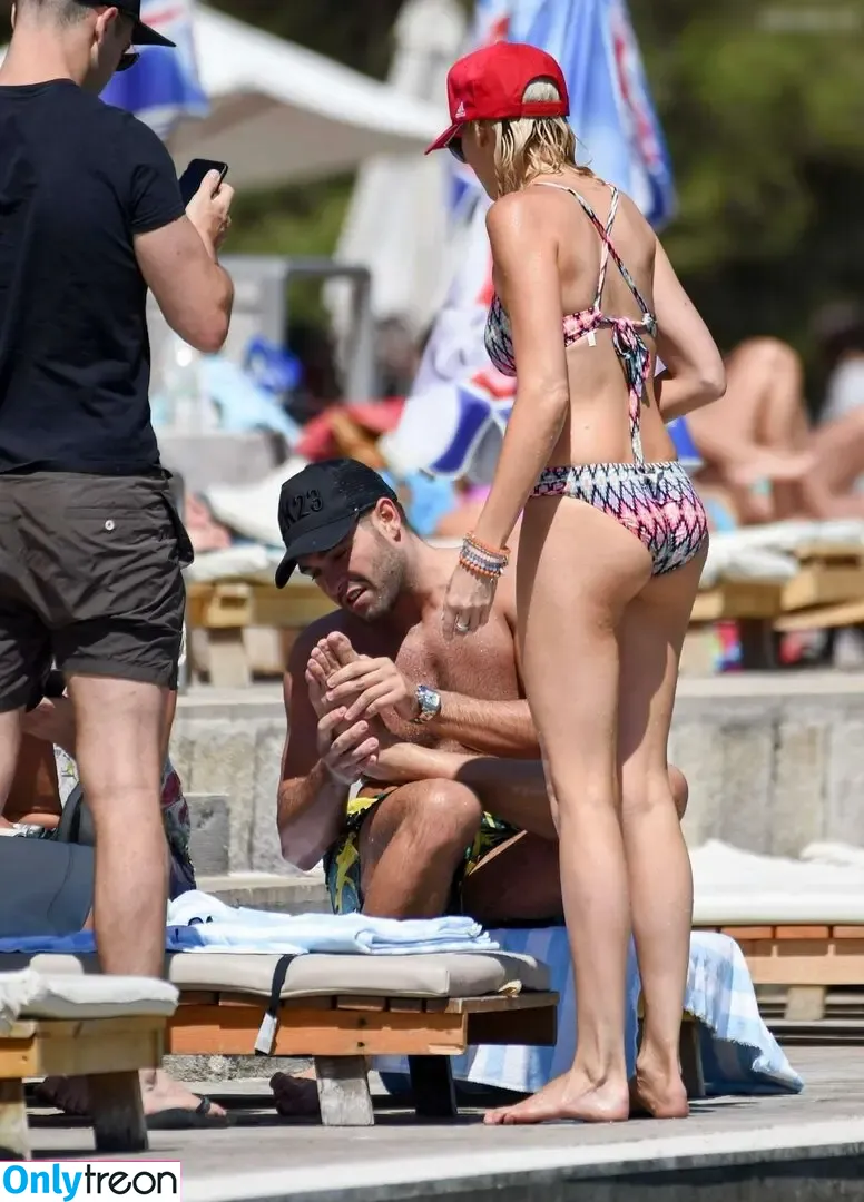Stephanie Pratt голая photo #0070 (officialstephpratt)