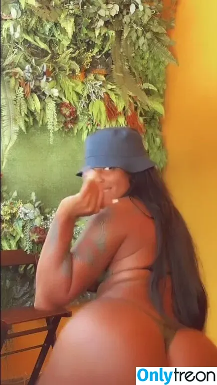 Stephanie Silveira nude photo #0143 (Jujuba / missbumbumster / stefenix / stephaniesilveiira)