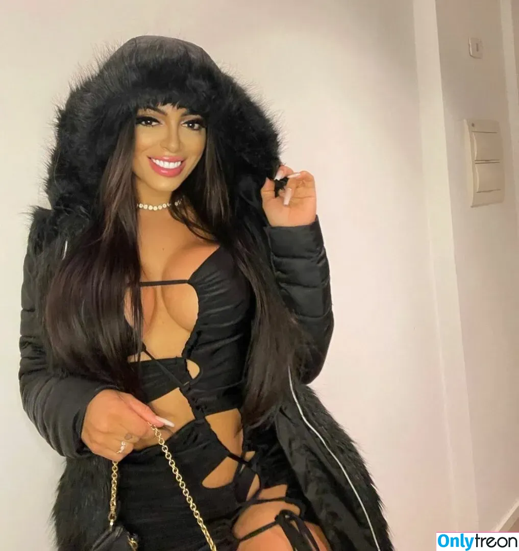Stephanie Silveira nude photo #0156 (Jujuba / missbumbumster / stefenix / stephaniesilveiira)