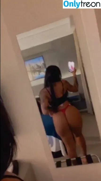 Stephanie Silveira nude photo #0193 (Jujuba / missbumbumster / stefenix / stephaniesilveiira)