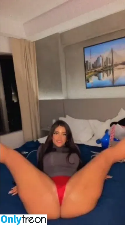 Stephanie Silveira nude photo #0196 (Jujuba / missbumbumster / stefenix / stephaniesilveiira)