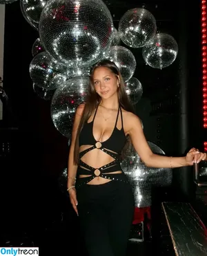 Stephanie Zustovich / stephaniezustovich nude photo #0692