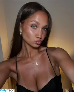 Stephanie Zustovich / stephaniezustovich nude photo #0699