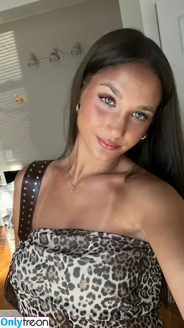 Stephanie Zustovich nude photo #0389 (stephaniezustovich)