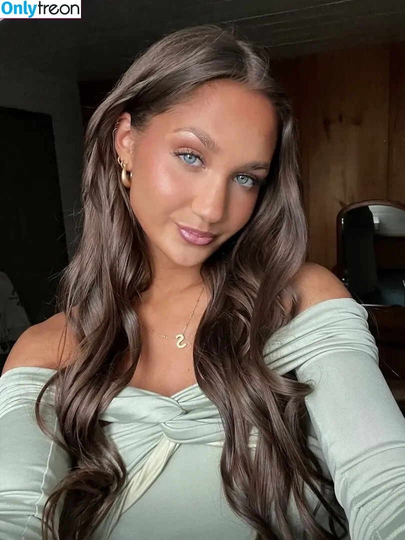 Stephanie Zustovich голая photo #0731 (stephaniezustovich)