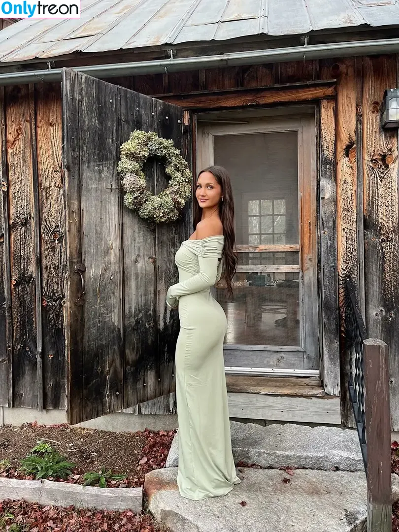 Stephanie Zustovich голая photo #0732 (stephaniezustovich)