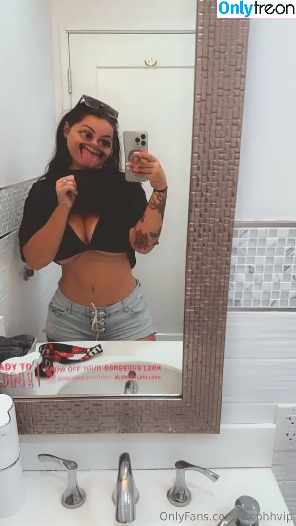 stephhvip nude photo #0119 (sslikeyess2)