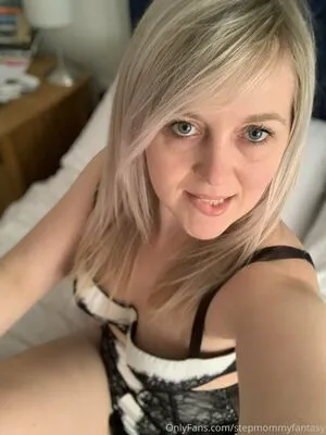 stepmommyfantasy / thatonechickiknew nude photo #0004