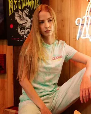 Stevie Wynne Levine / GMM / steviewlevine фото голая #0060