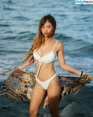 stiwaberi / ishiberries_ / nicepinays nude photo #0017