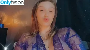 Stoner Queen / StonerQueen_904 фото голая #0015
