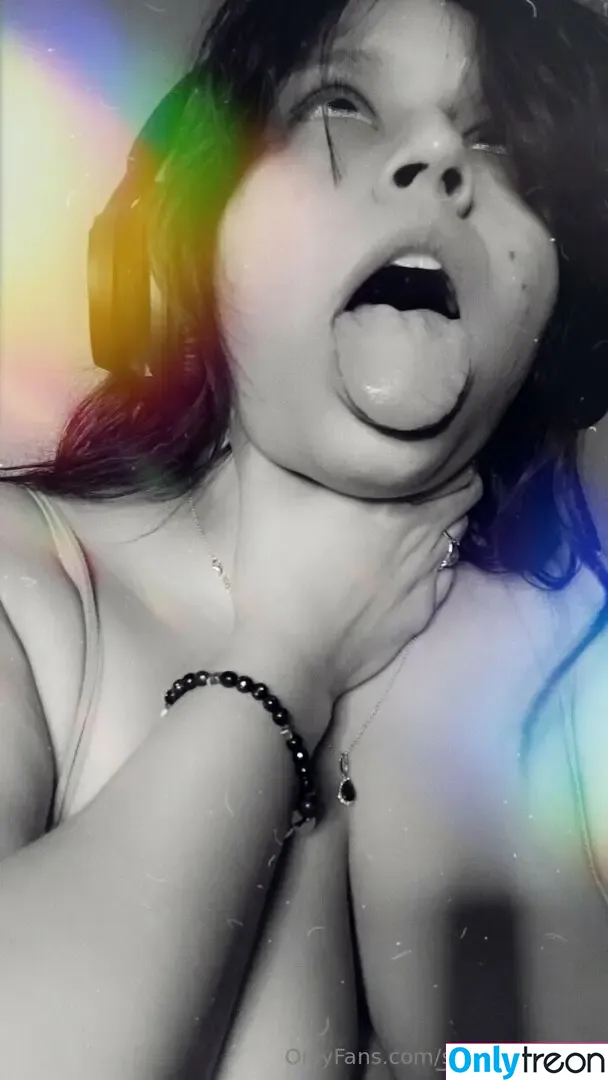 stonergirl_0420 nude photo #0017 (liammoranfanpageofficial)