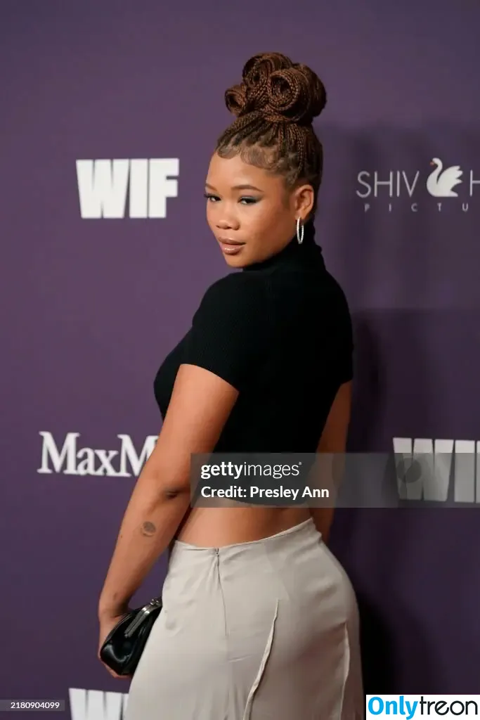 Storm Reid голая photo #0620 (stormikush / stormreid)