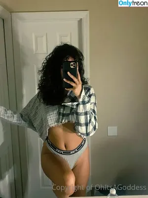 Strawberriesandwine / OhItsAGoddess / OhItsAVigilante / protecttheinnocent101 nude photo #0003