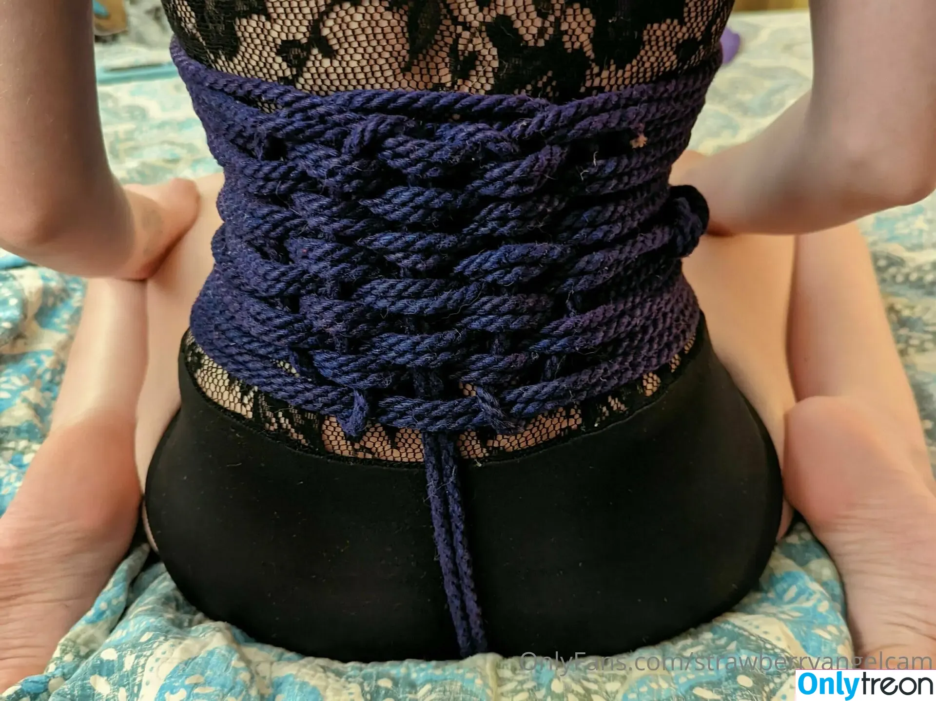strawberryangelcam nude photo #0007 (strawberry_angel.oe)