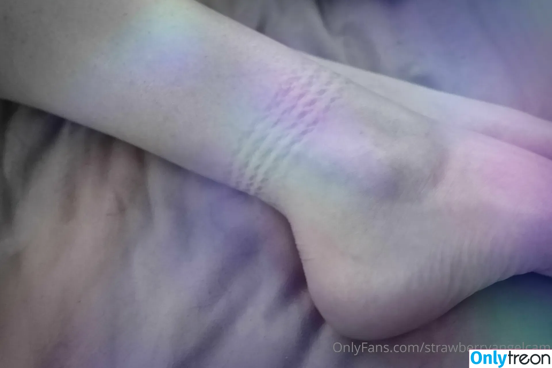 strawberryangelcam nude photo #0022 (strawberry_angel.oe)