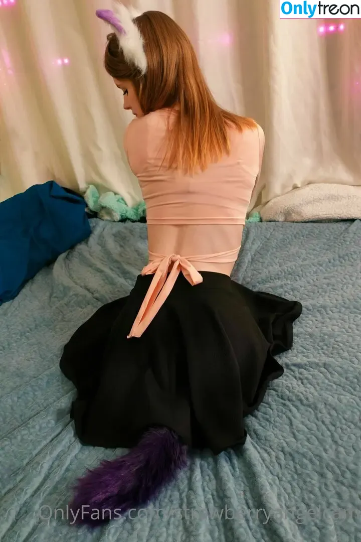 strawberryangelcam nude photo #0028 (strawberry_angel.oe)