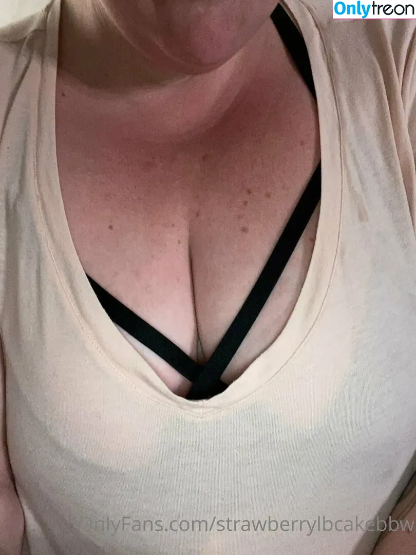strawberrylbcakebbw nude photo #0012 (strawberrys_cake)