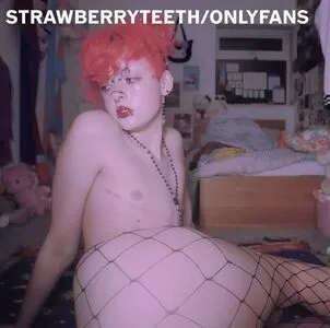 strawberryteeth / _strawberryteeth nude photo #0192