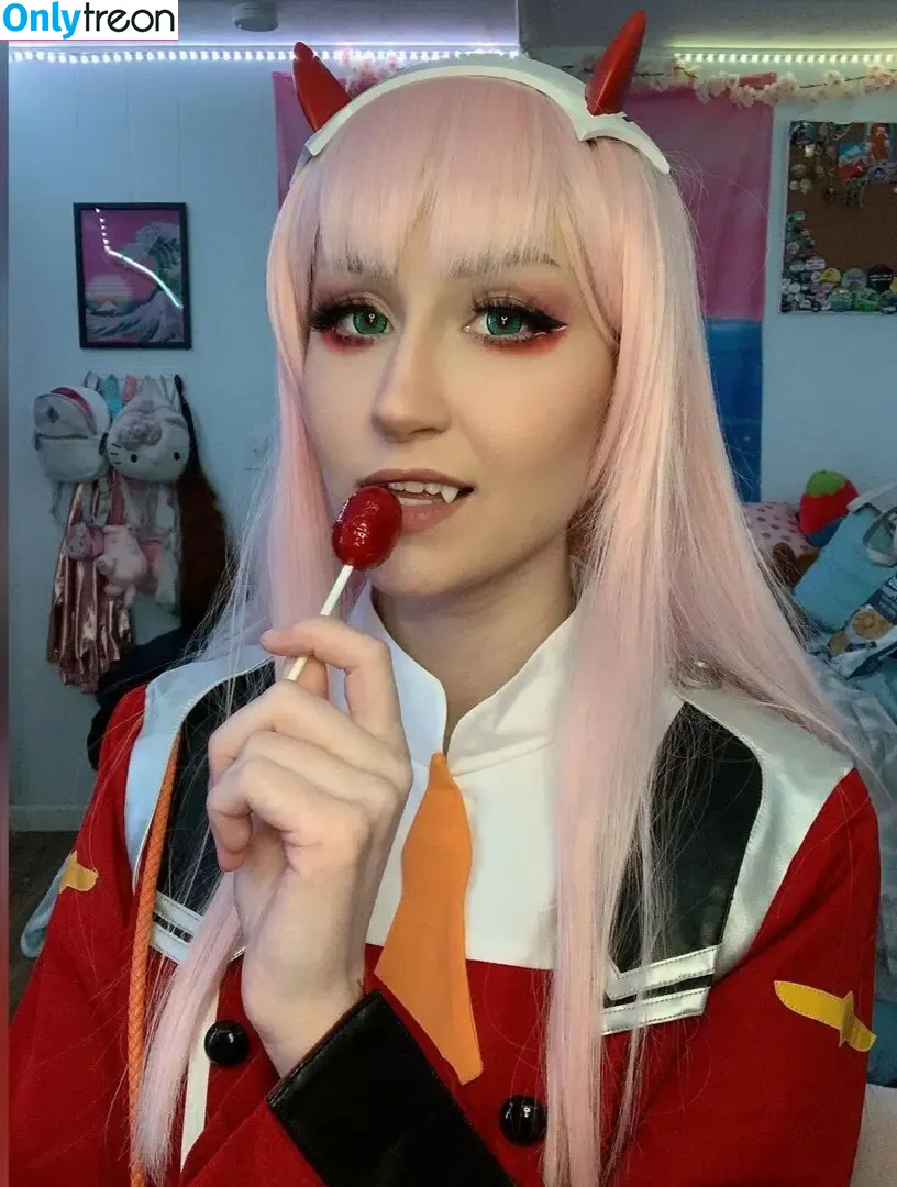 Strawbrrybb голая photo #0001 (StrawbrryCosplay)
