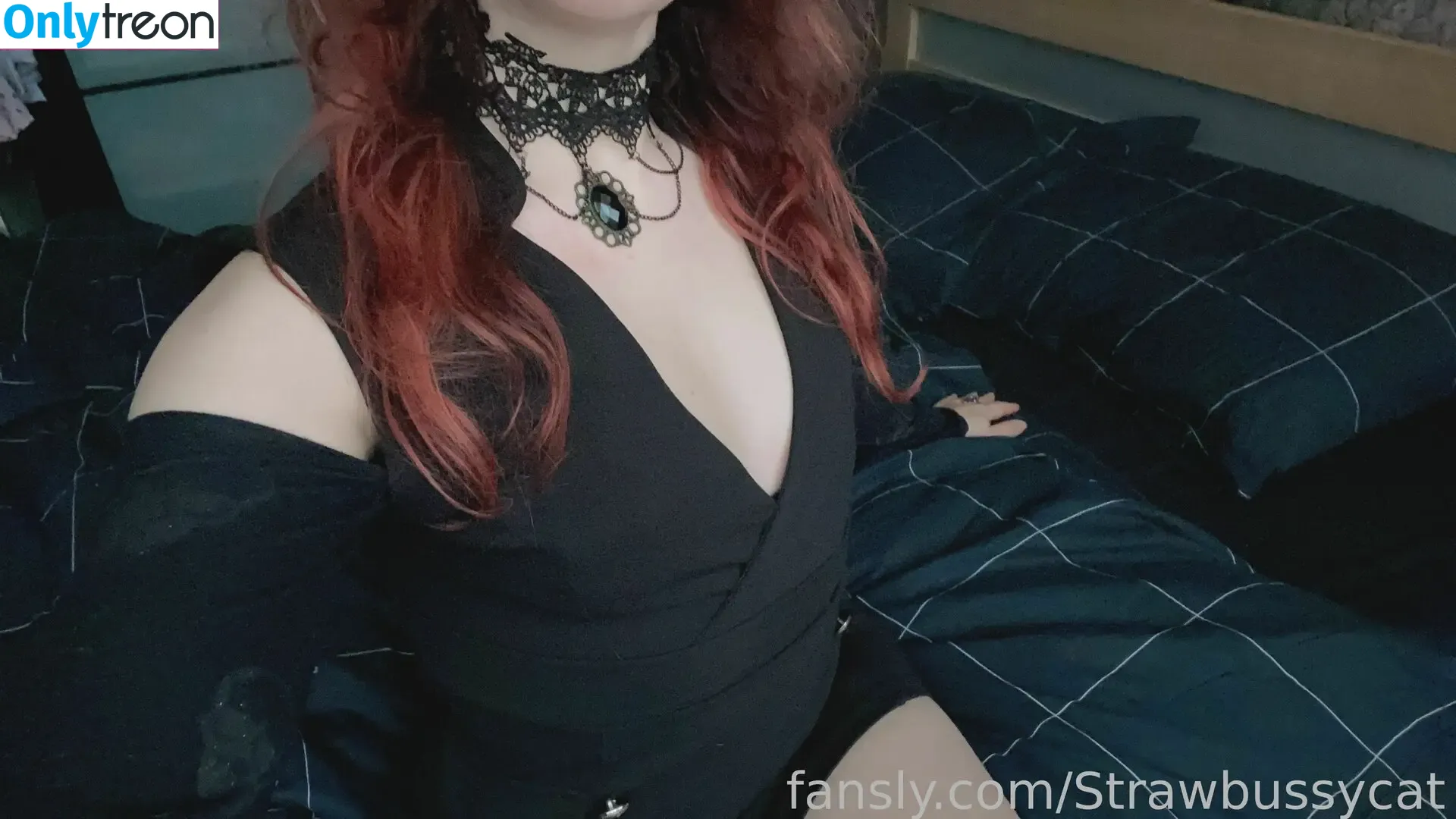 Strawbussycat nude photo #0020 (Strawbussycat)
