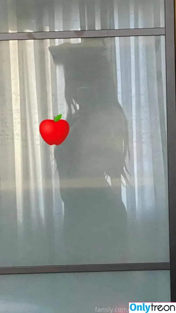Strawbussycat nude photo #0060 (Strawbussycat)