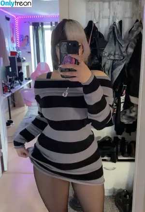 Strelizia666 / 666strelizia666 / Strelizia nude photo #0001