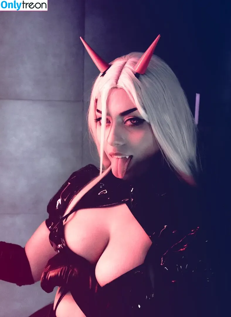 Strelizia666 nude photo #0017 (666strelizia666 / Strelizia)