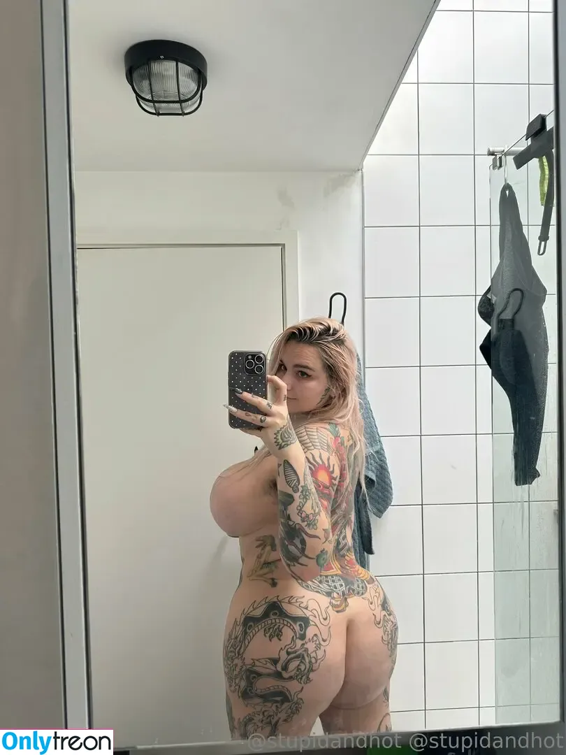 stupiderandhotter nude photo #0002 (krispypinaham)
