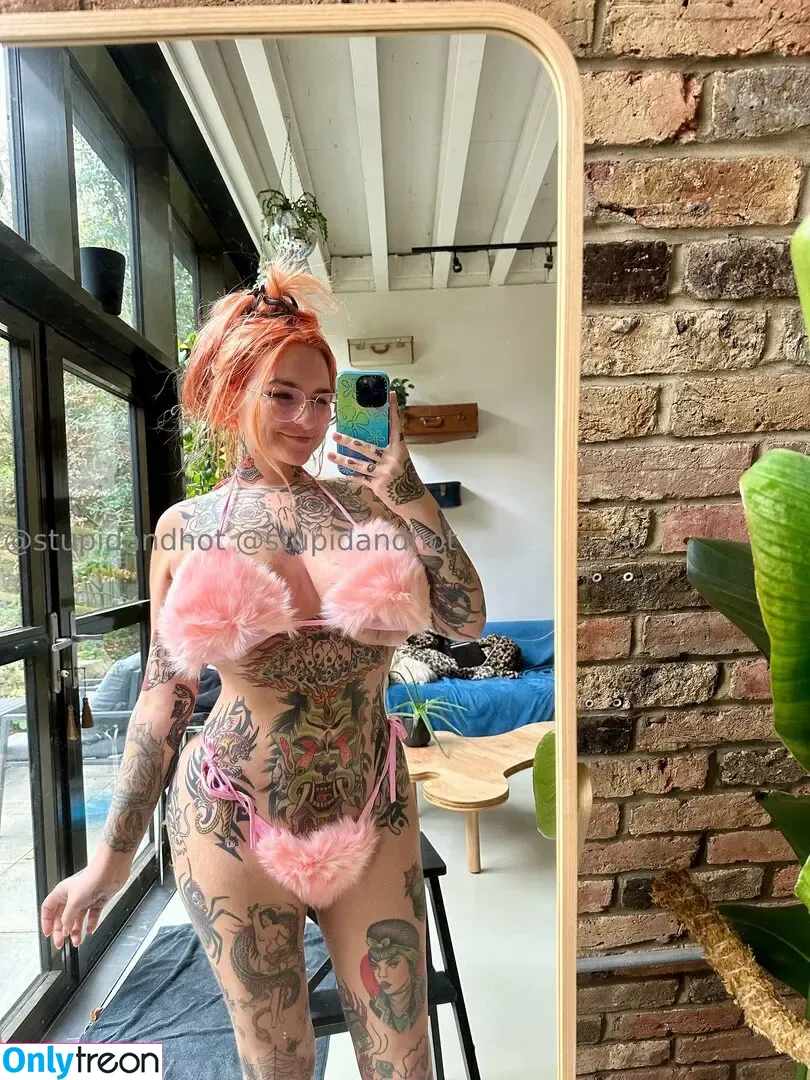 stupiderandhotter nude photo #0029 (krispypinaham)