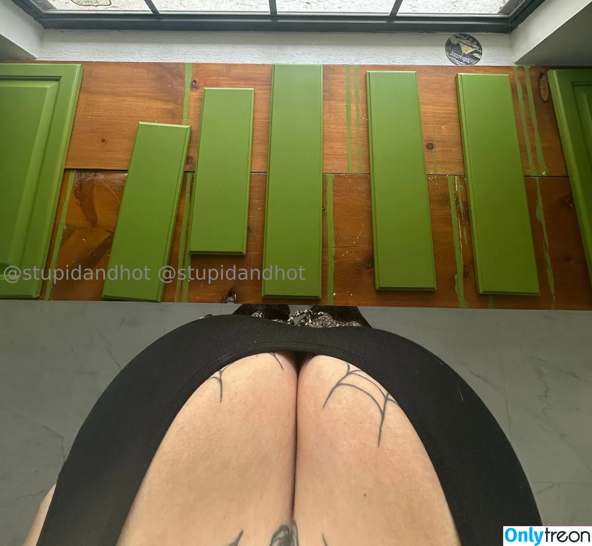 stupiderandhotter nude photo #0045 (krispypinaham)