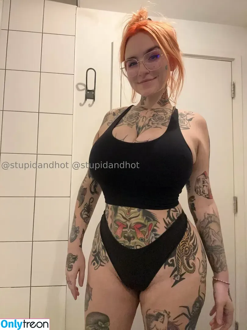 stupiderandhotter nude photo #0080 (krispypinaham)