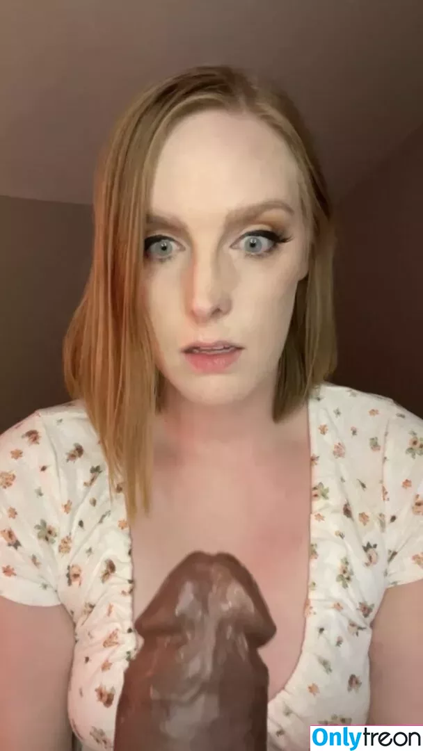 SubmittedRose nude photo #0001 (peacedotsproject)