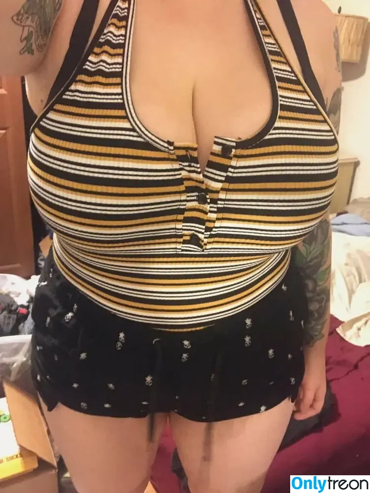 succubusty666 nude photo #0017 (itsaprilmarie)