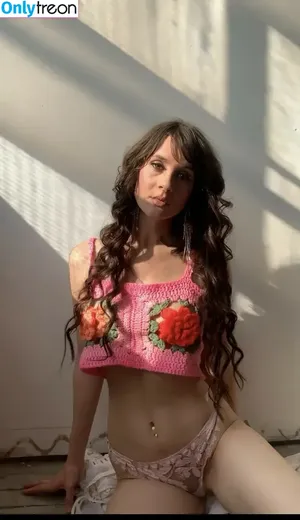 Sugar Boogerz / Laurel Driskill / Quiet Creative ASMR / qweensativa / sugar_boogerz / user nude photo #0073
