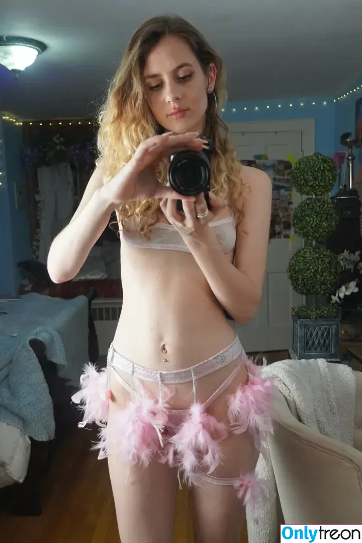 Sugar Boogerz nude photo #0046 (Laurel Driskill / Quiet Creative ASMR / qweensativa / sugar_boogerz / user)