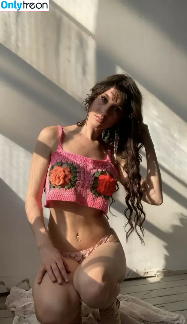 Sugar Boogerz nude photo #0093 (Laurel Driskill / Quiet Creative ASMR / qweensativa / sugar_boogerz / user)