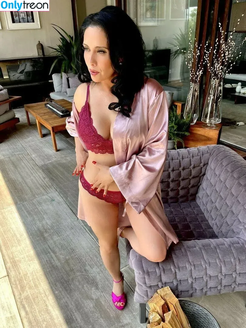 Sugey Abrego nude photo #0101 (sugeyabregotv)
