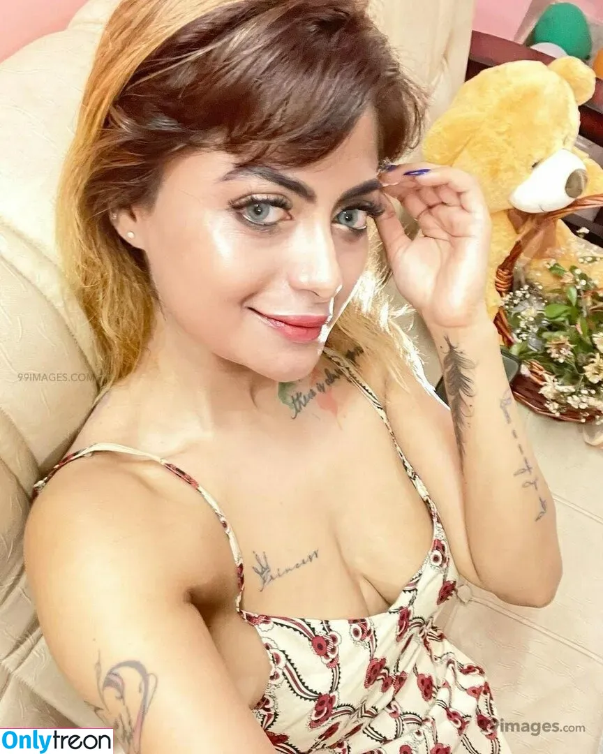 Suhaani Laskar nude photo #0036 (suhaanilaskar)