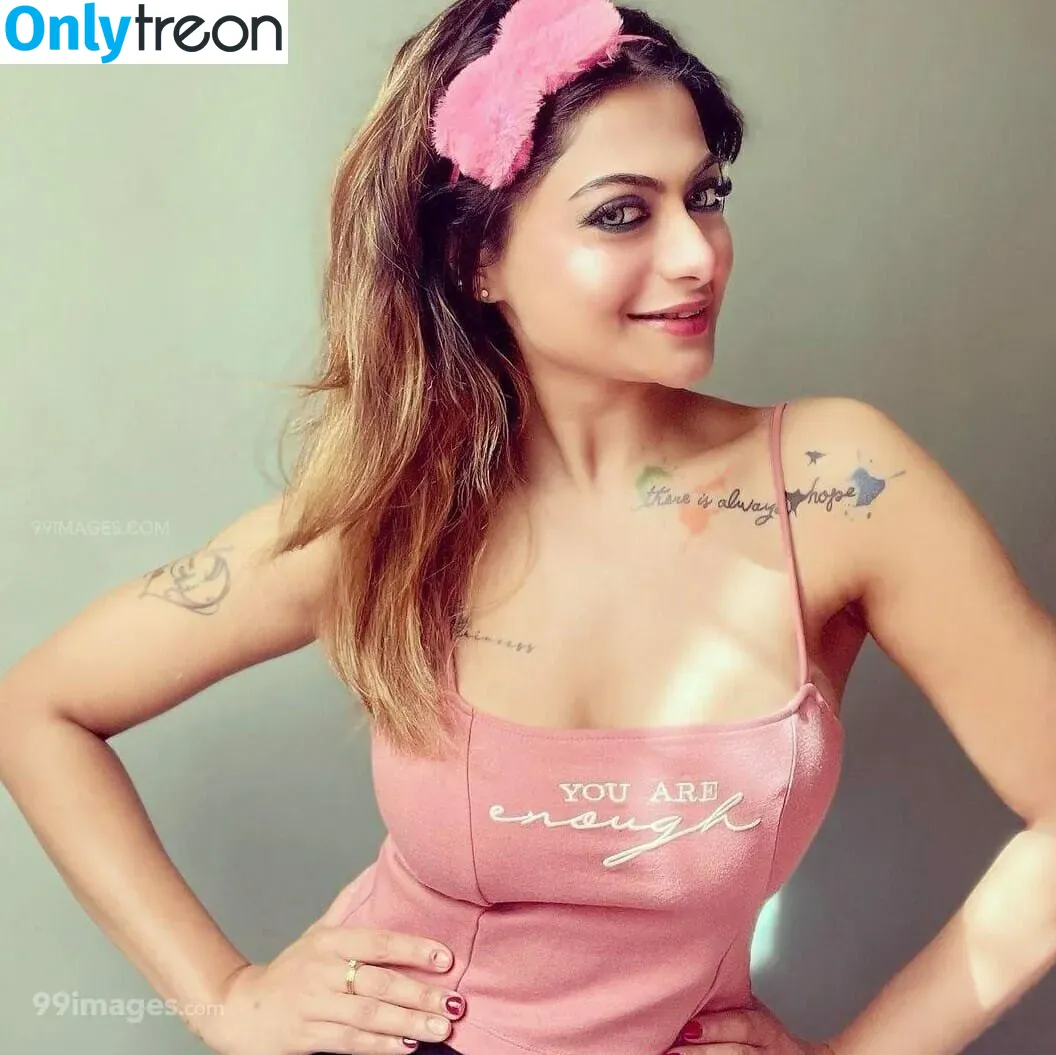 Suhaani Laskar nude photo #0110 (suhaanilaskar)